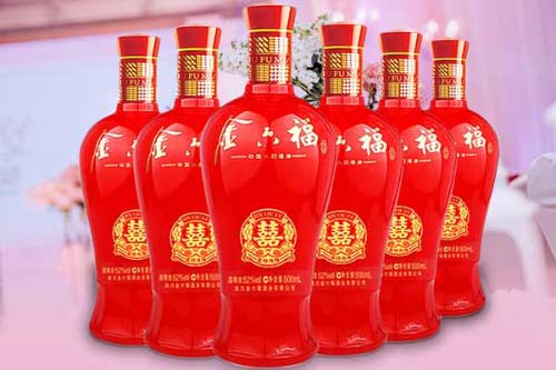 一般婚宴到底用什么白酒好1.jpg