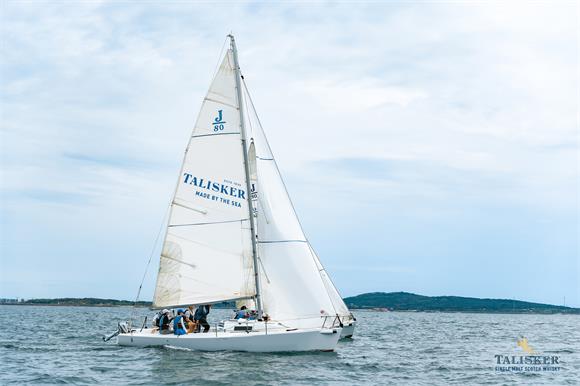 乘风造浪，与海共生 泰斯卡单一麦芽威士忌开启全新海洋体验之旅